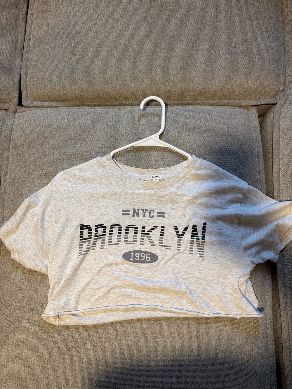 Garage cropped tee shirt
